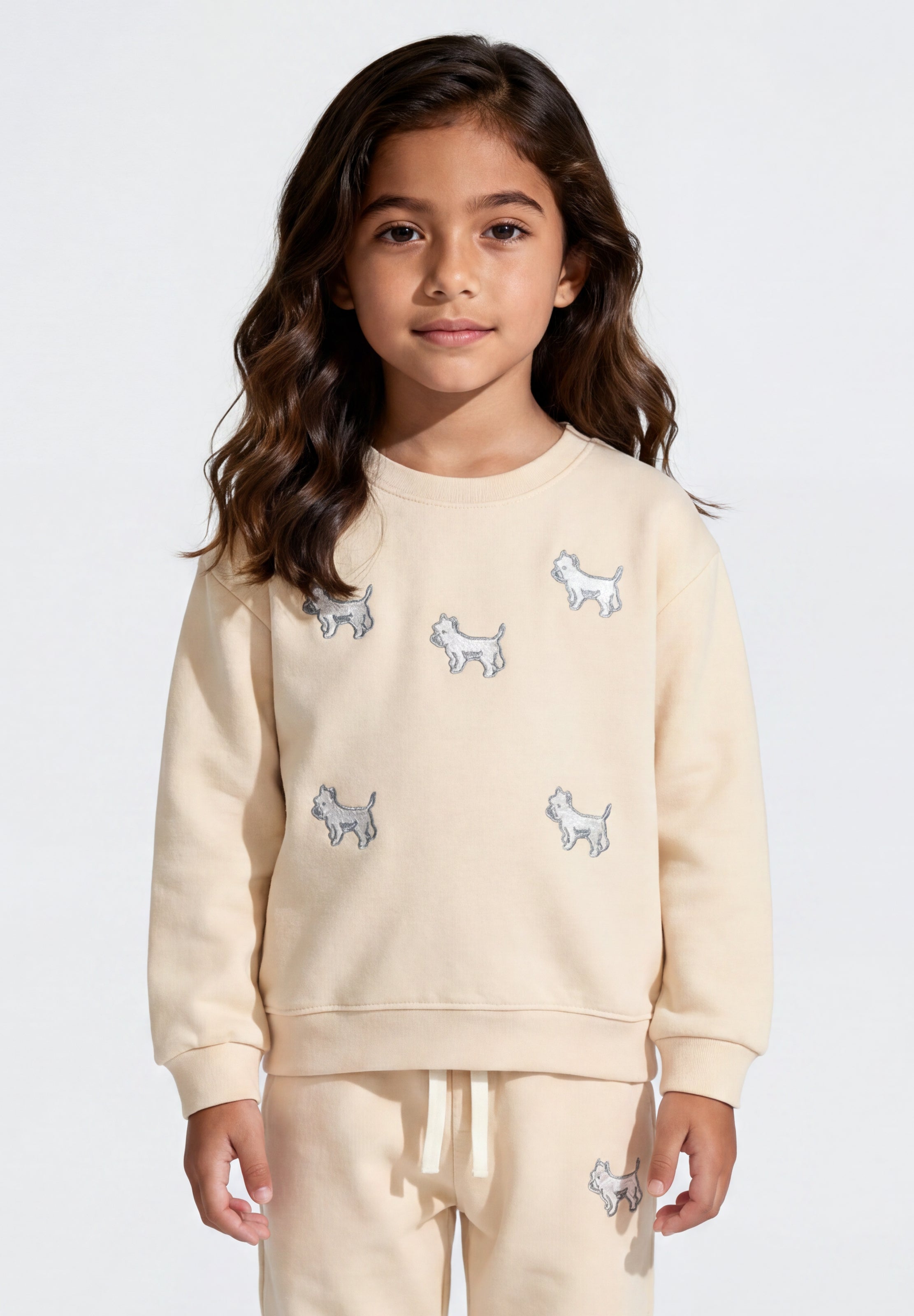 Cream kids' sweatshirt with white puppy embroidery