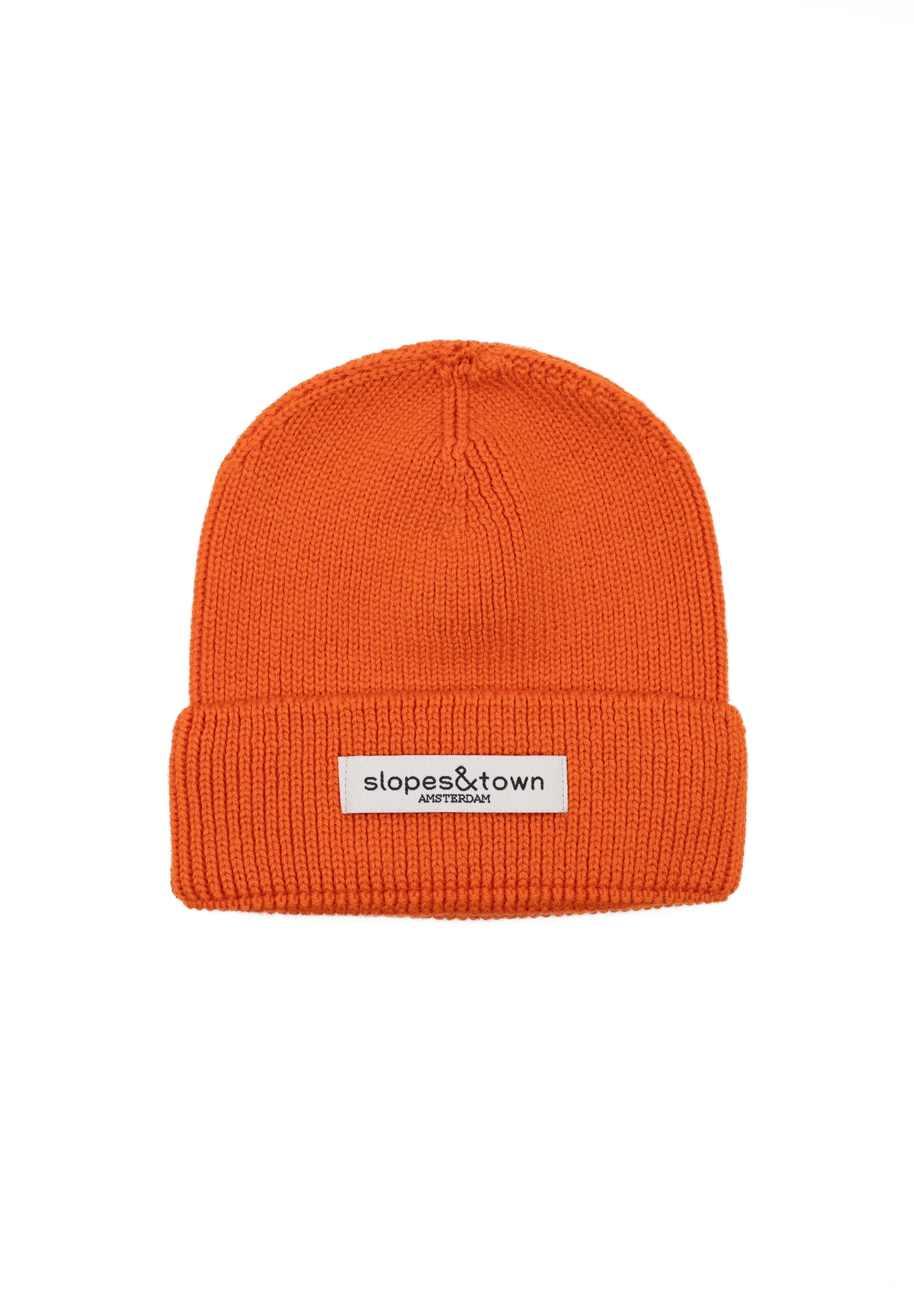 Kids merino wool beanie in orange, front view with Slopes and Town Amsterdam woven label